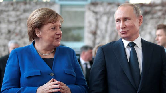 ვლადიმერ პუტინმა და ანგელა მერკელმა კორონავირუსის საწინააღმდეგო ვაქცინის ერთობლივად წარმოების საკითხი განიხილეს