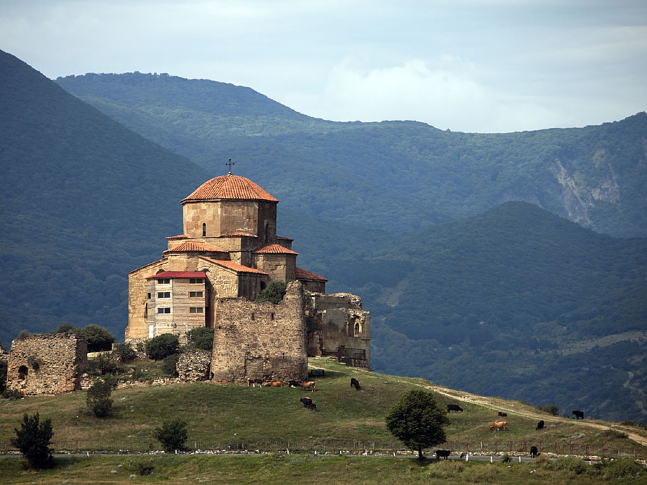 монастырь гелати юнеско. грузия юнеско. старая столица грузии мцхета. грузия юнеско. древняя столица грузии мцхета.