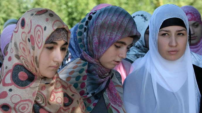 russia-hijab-school-ban-1624873264.si.jpg