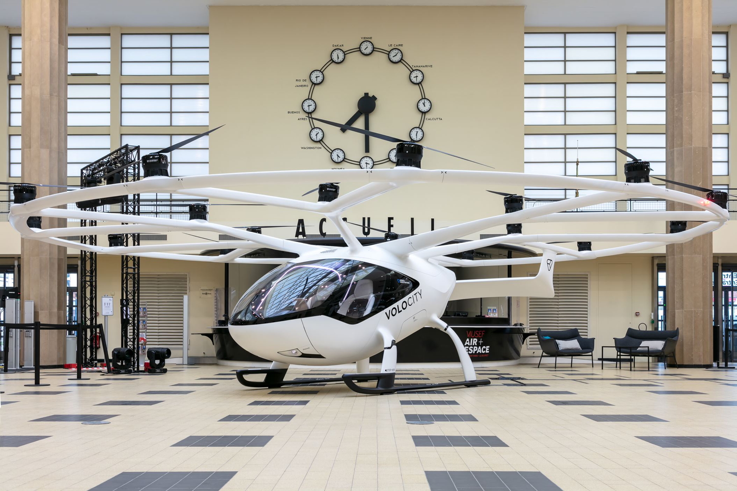 volocopters-volocity-model-in-the-atrium-at-the-national-air-and-space-museum-of-france-during-the-paris-air-forum-c-volocopter-1624960286.jpg