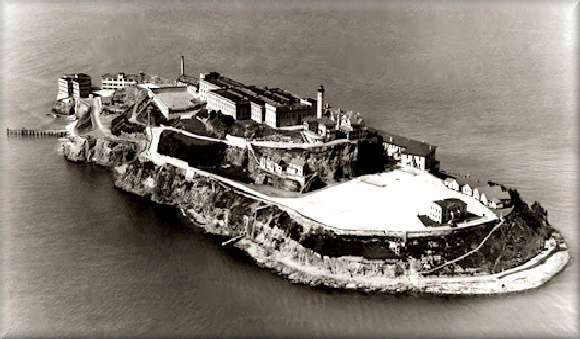 alcatraz-1936-1654695085.jpg